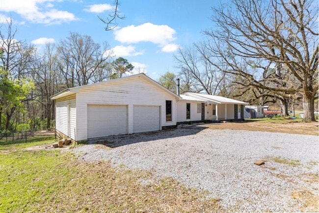 Building Photo - 1216 Old Rdg Rd E