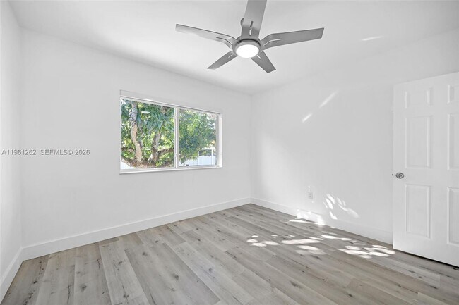 Building Photo - 876 NE 81st St