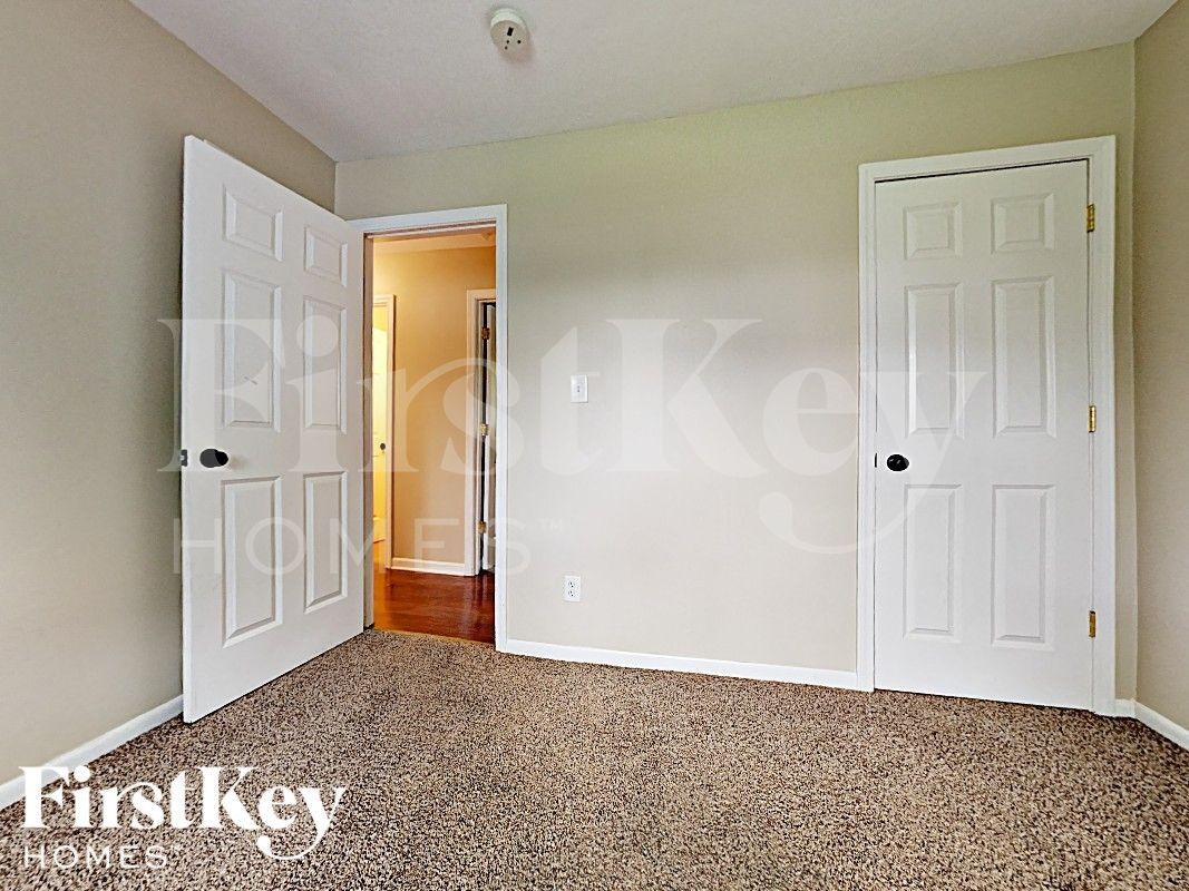 Building Photo - 1154 Rathbone Ave