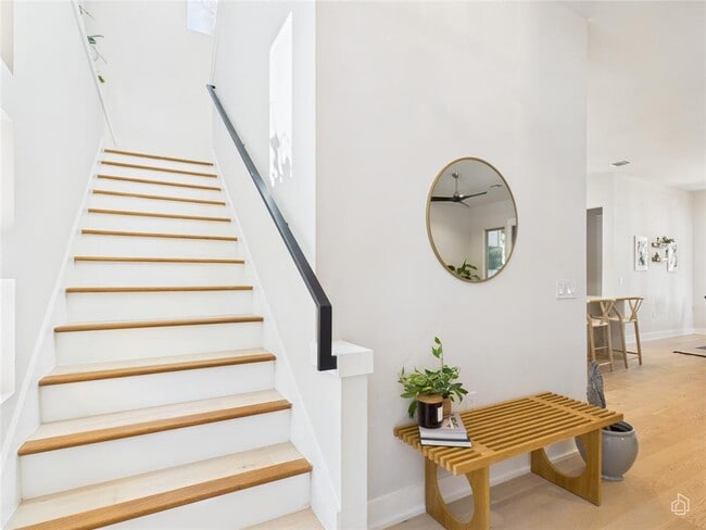 Building Photo - 3002 Sunridge Dr