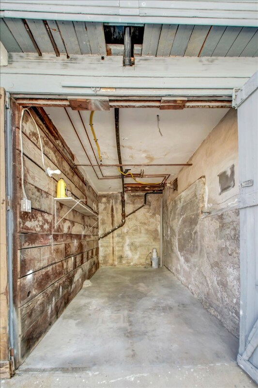 Building Photo - 3939 Georgia St