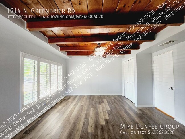 Building Photo - 1914 N Greenbrier Rd