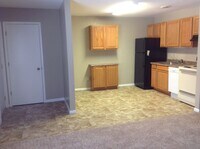 Building Photo - Cute, 3 bedroom apartment for rent in Spicer, MN