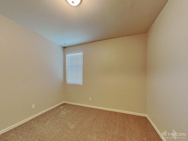 Building Photo - 2263 S 236th Dr