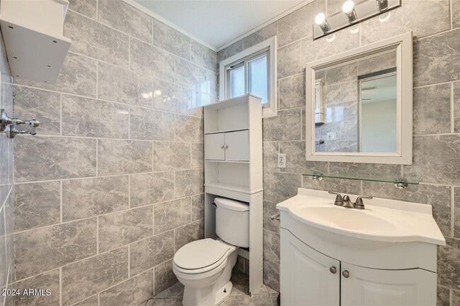 Building Photo - 3615 S Margo Dr
