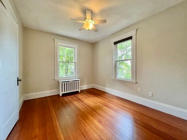 Building Photo - 32-34-34 Crescent Hill Ave