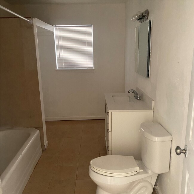 Building Photo - 2212 63rd St