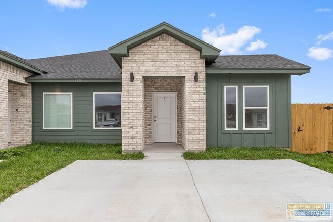 Primary Photo - 690 Seminole Ln