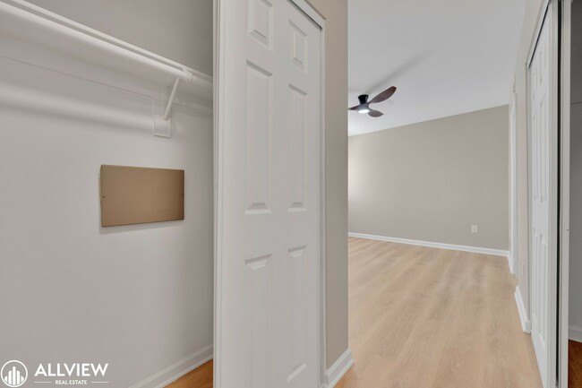 Building Photo - Beautifully Renovated 2-Bedroom Corner Tow...