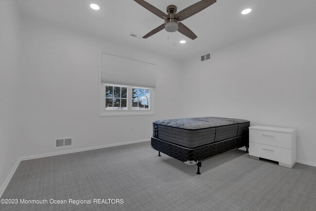 Building Photo - 65 Fulton Ave