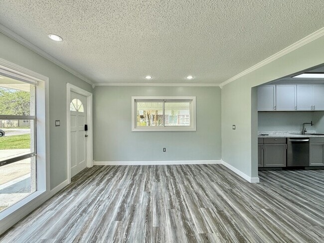 Building Photo - 5045 Osprey Ln