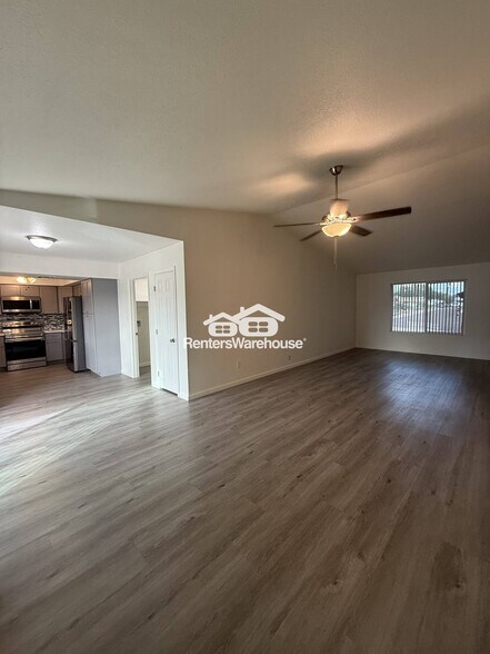 Building Photo - 17624 N 20th Dr