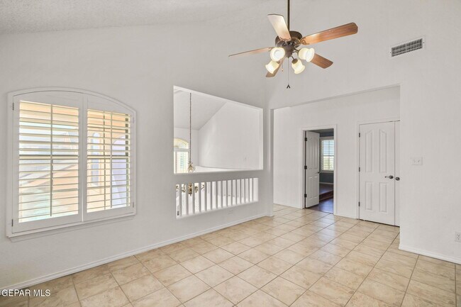 Building Photo - 695 Paseo del Mar Dr