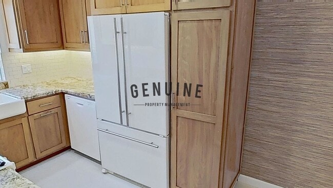 Building Photo - Move-in Special: $500 off 1st Month’s Rent...