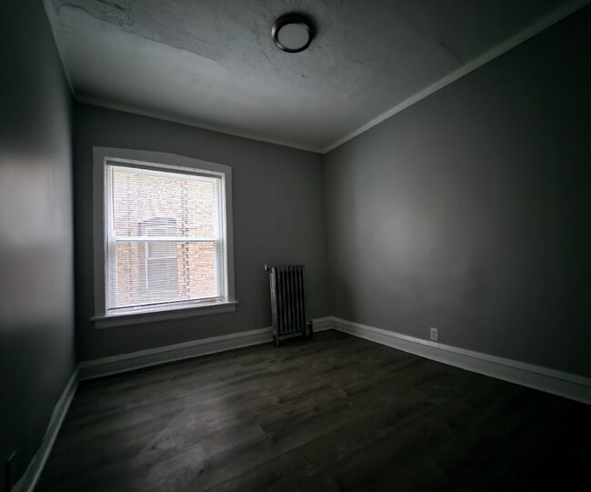 Building Photo - 6633 S Ellis Ave