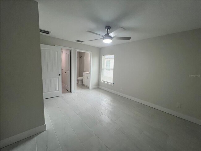 Building Photo - 12038 Tetzel Ave
