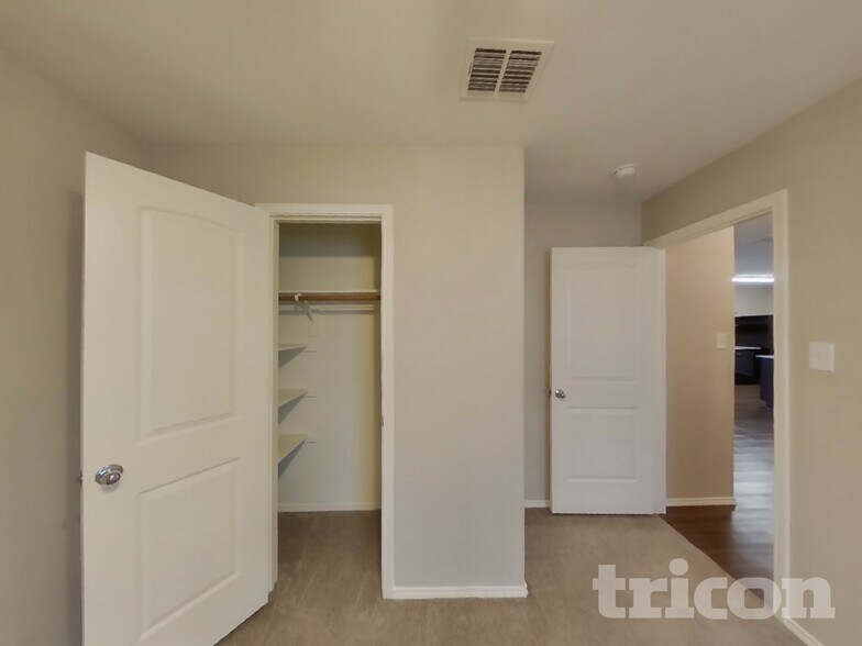 Building Photo - 5668 McClelland St