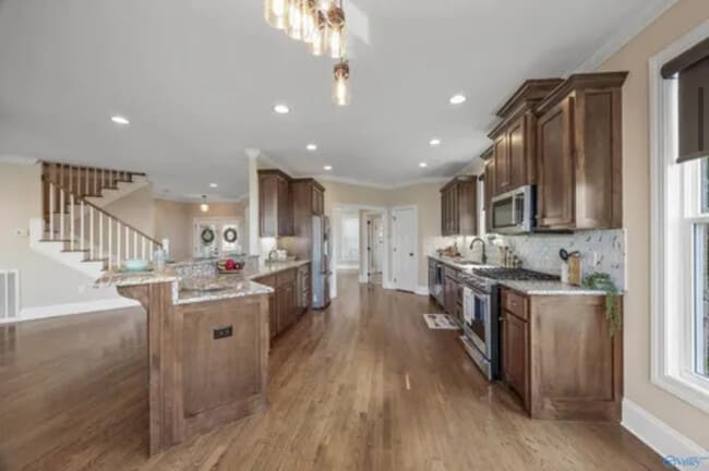 Building Photo - 2807 Talon Cir