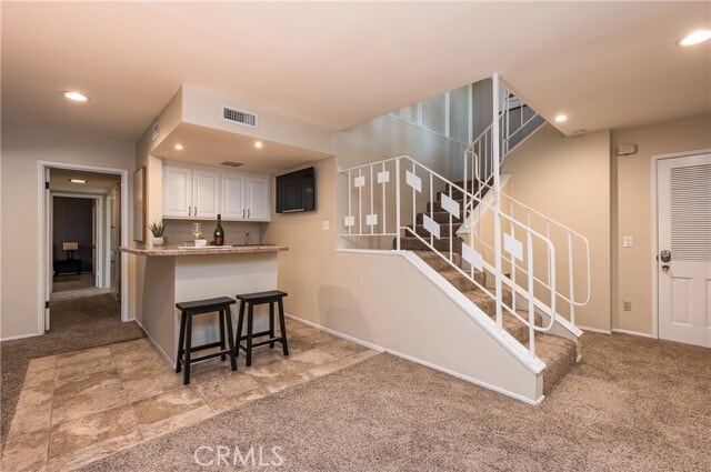 Building Photo - 2328 E Vine Ave