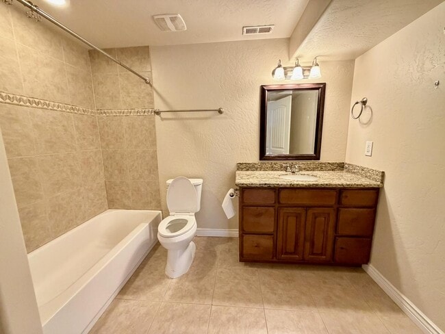Building Photo - 5175 Fox Hollow Way