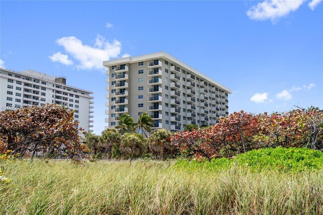 Building Photo - 9273 Collins Ave