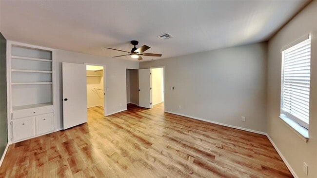 Building Photo - 7203 Edenborough Dr