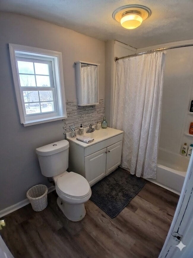 Building Photo - 311 Oakley Ave