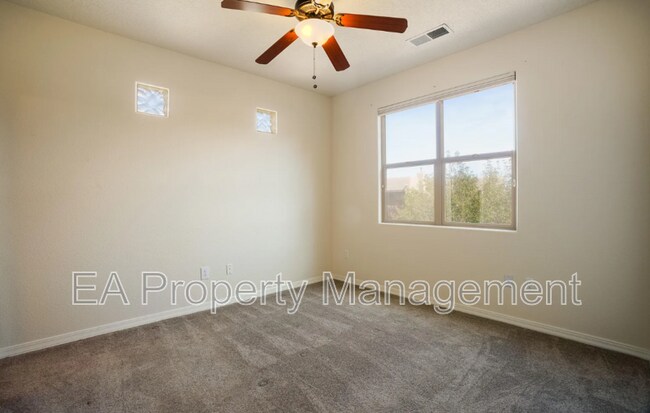 Building Photo - 8736 Desert Fox Way NE