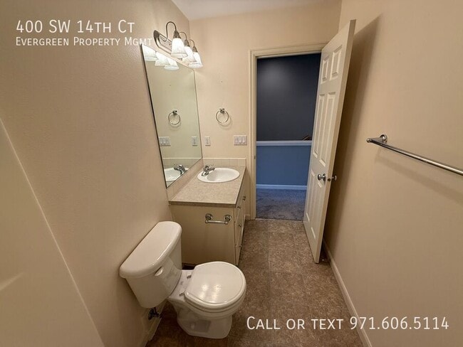 Building Photo - 400 SW 14th Ct