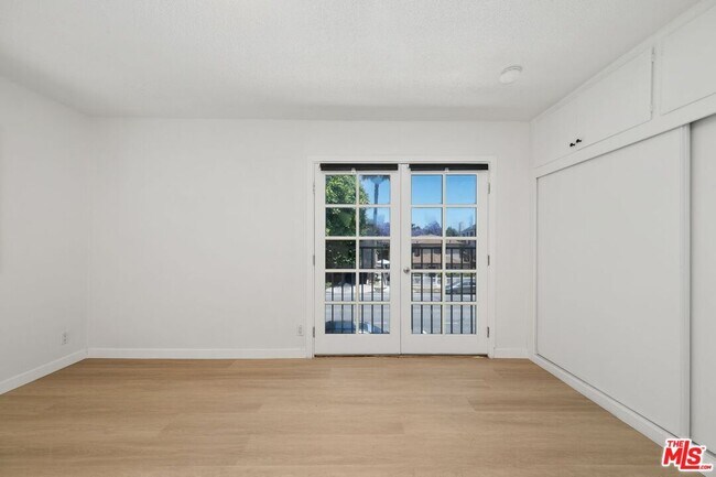 Building Photo - 2621 S Centinela Ave