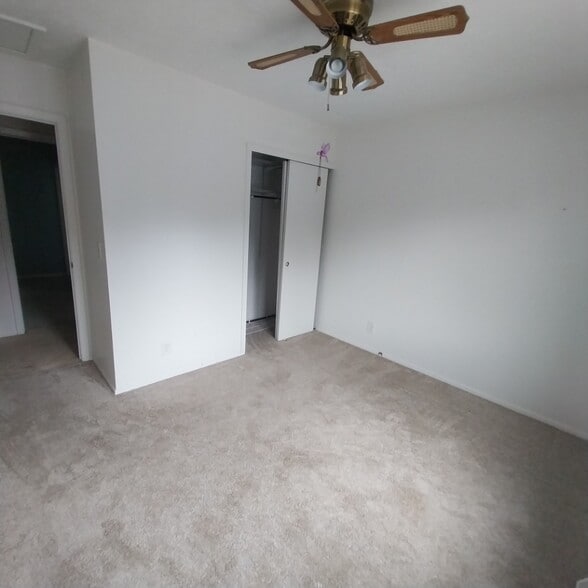 2nd Bedroom Option 11x9ft. with Closet - 208 Sandi Ct