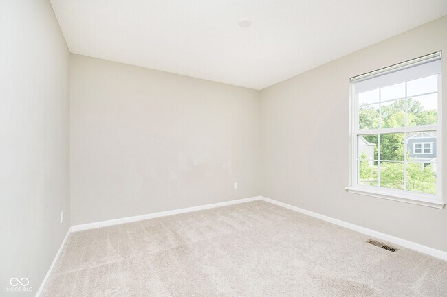 Building Photo - 11916 Redpoll Trl