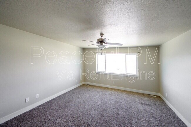 Building Photo - 8078 N Clydesdale Dr