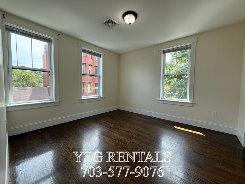 Building Photo - 2 Alleghany St