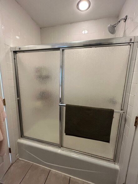 Building Photo - 33 Delle Ave