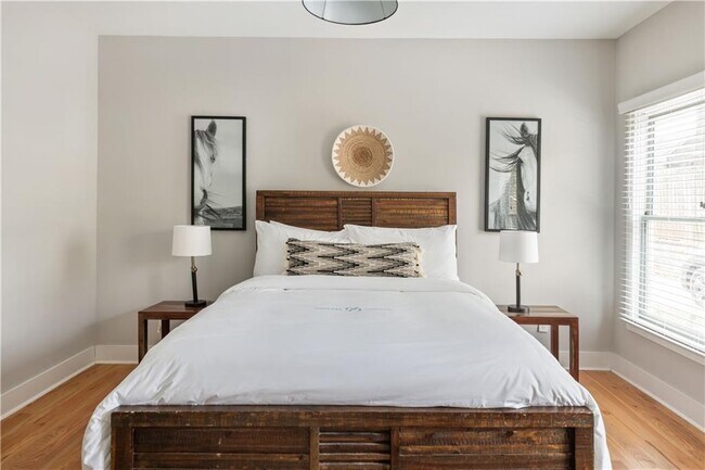 Building Photo - 1393 Glenwood Ave SE