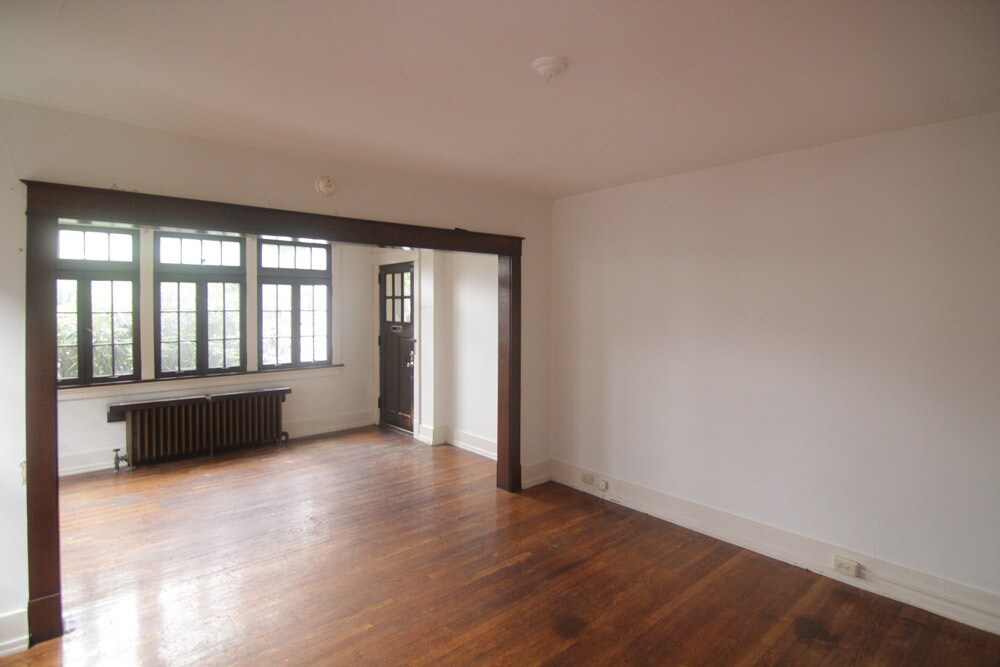 Building Photo - 414 Franklin Ave