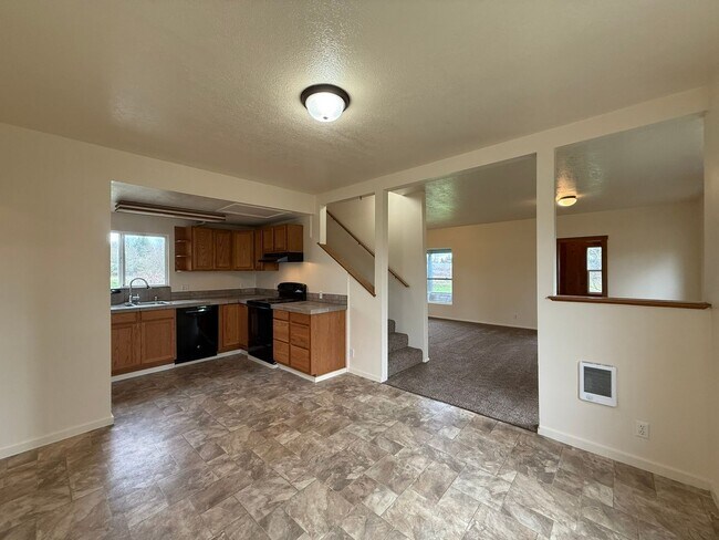 Building Photo - Updated Farm House