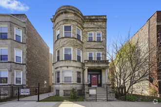 Building Photo - 6014 S Prairie Ave