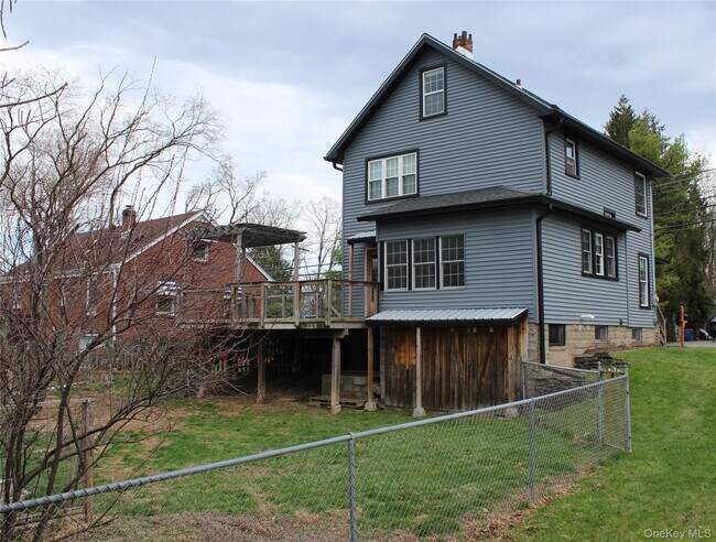 Building Photo - 295 Lucas Ave
