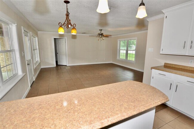 Building Photo - 23114 Laura Ln
