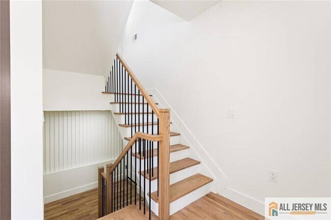 Building Photo - 401 Tillman St