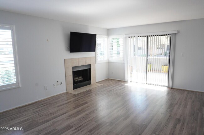 Building Photo - 10115 E Mountain View Rd