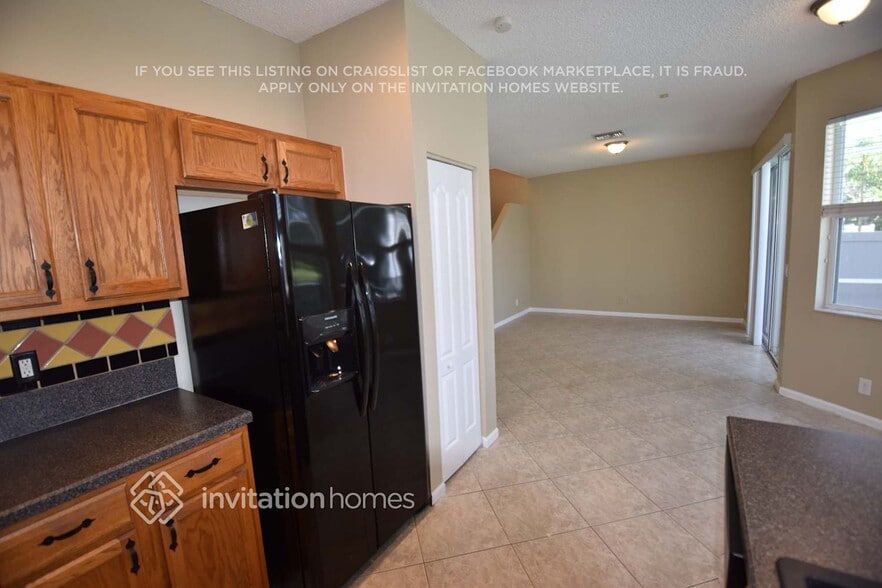 Building Photo - 10415 Little Mustang Way