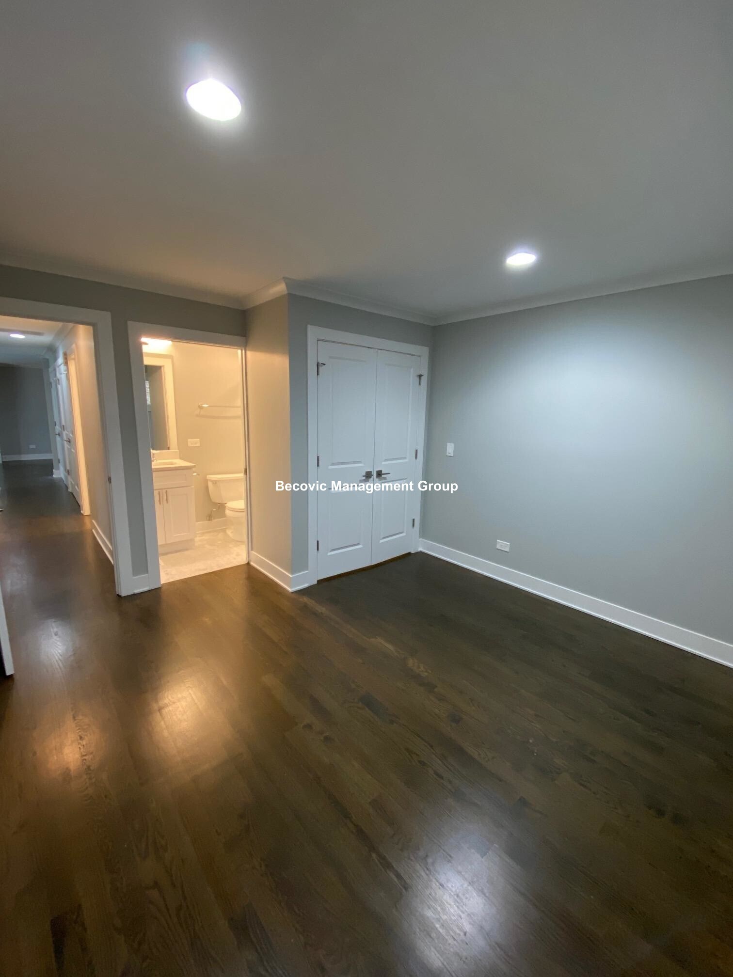 Building Photo - 4201 N Paulina St