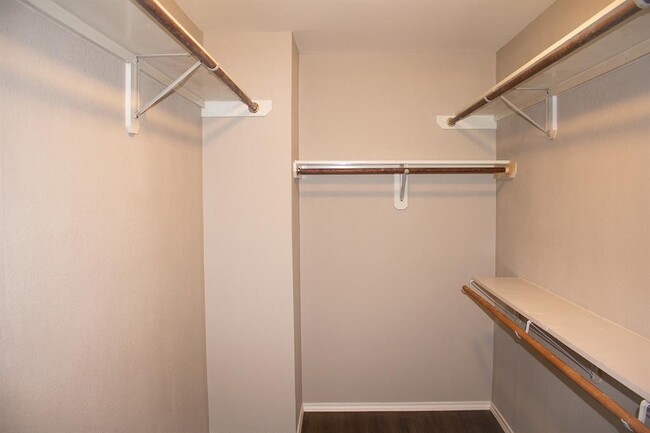 Building Photo - 111 N Misty Dawn Dr
