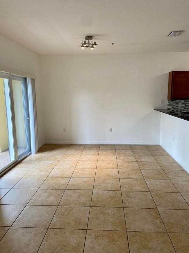 Building Photo - 8899 NW 107th Ct