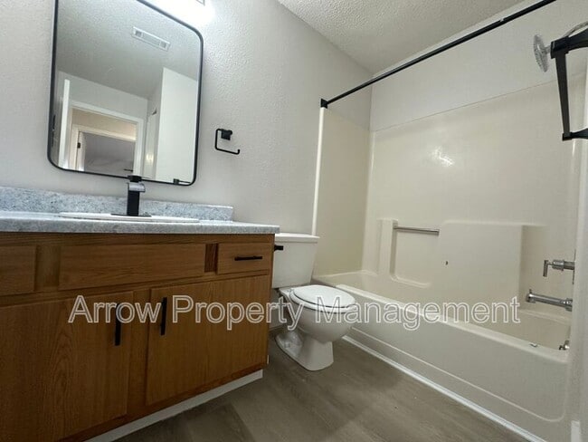 Building Photo - 2344 N 44th St