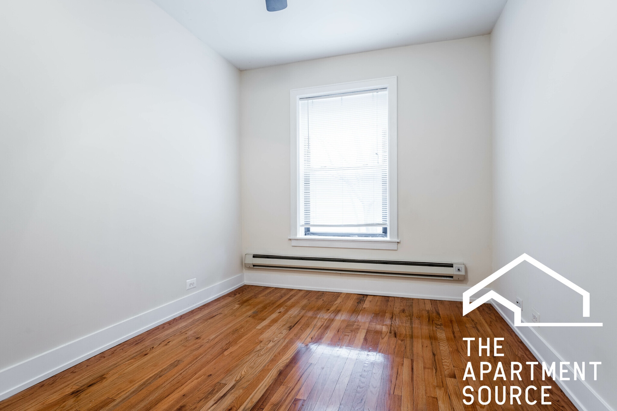 Building Photo - 613 W Melrose St