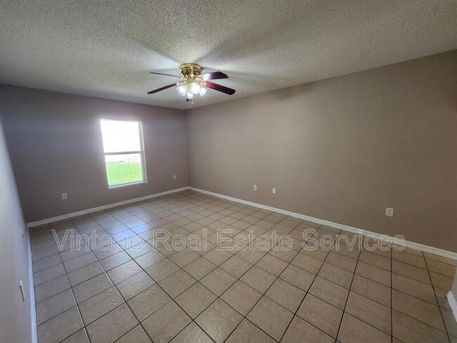 Building Photo - 13407 Copper Head Dr